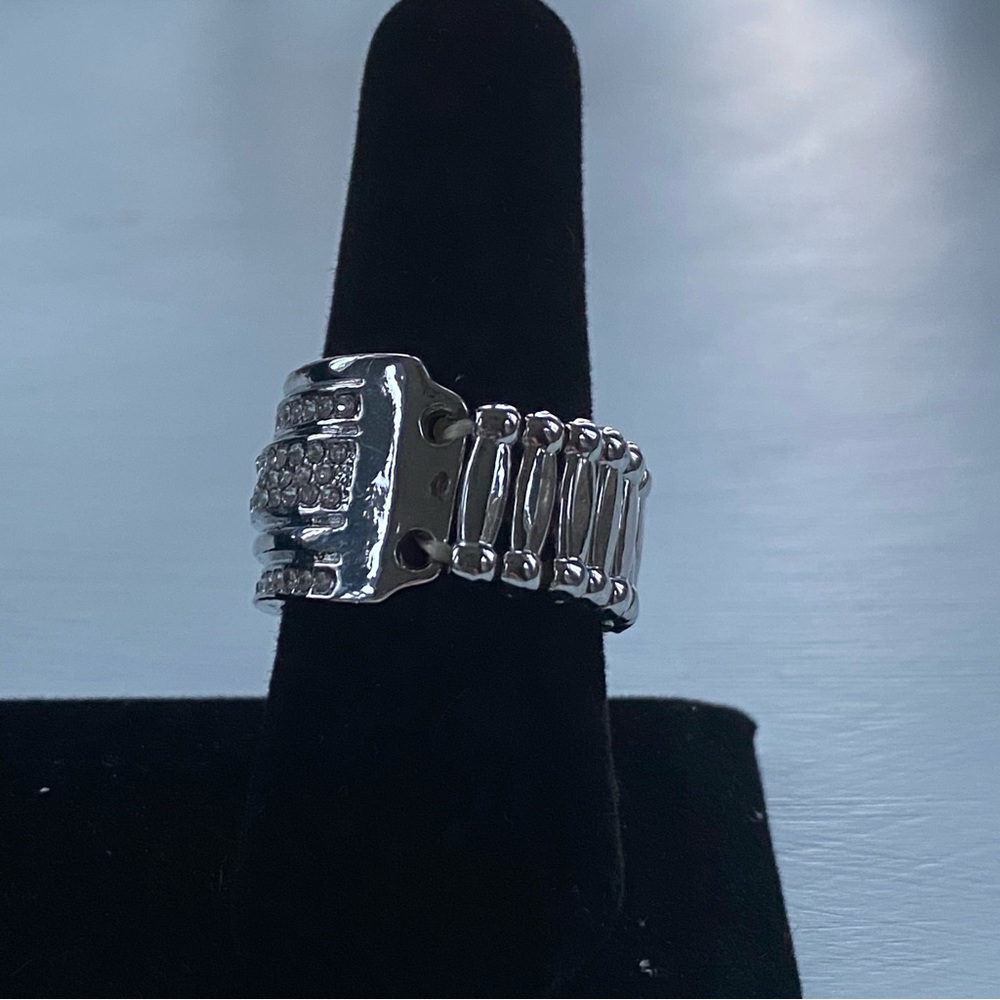 Rhinestone Ring - Picture 8 of 10